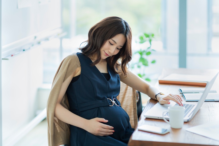 チャットレディは妊娠中も出産後も稼げる