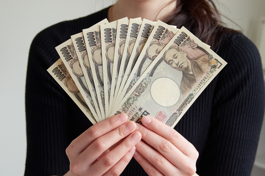 マダムライブで稼げる報酬は？