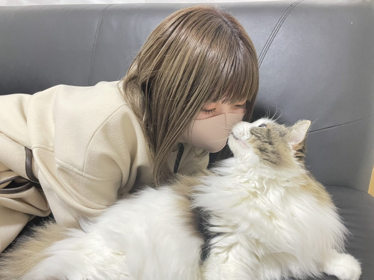 YKちゃん　ポーズを学ぶ