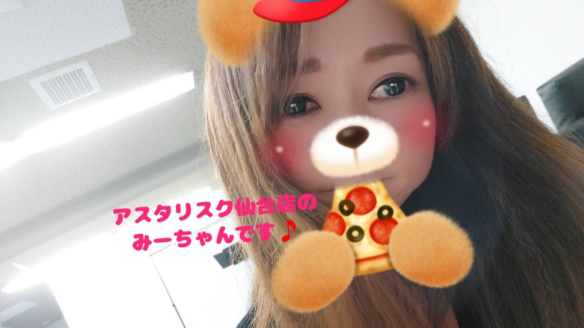 女の子達と一緒に飴を割りました(∩´∀｀)∩