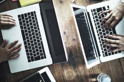 ライブチャットは楽して稼げる？